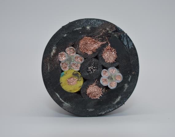 金聯(lián)宇電線(xiàn)電纜廠家?guī)惴奖銋^(qū)分電線(xiàn)和電纜區(qū)別